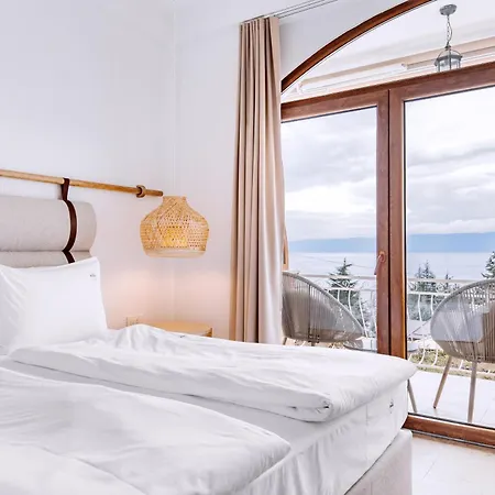 Bisera 4*