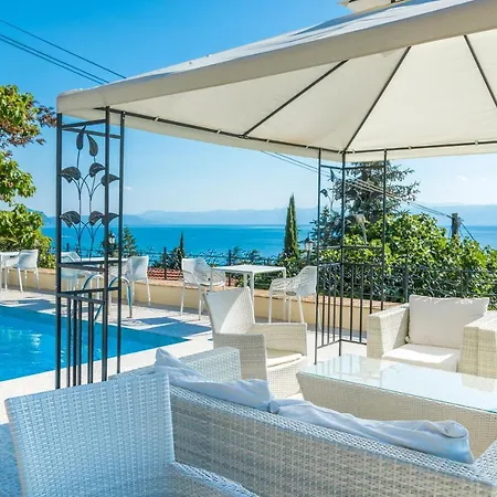 Hotel Bisera 4*